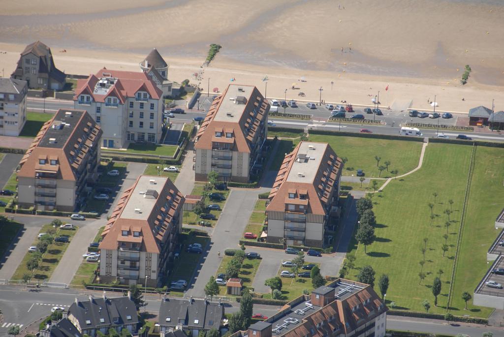 Lagrange Vacances Les Residences Villers-sur-Mer Exterior photo